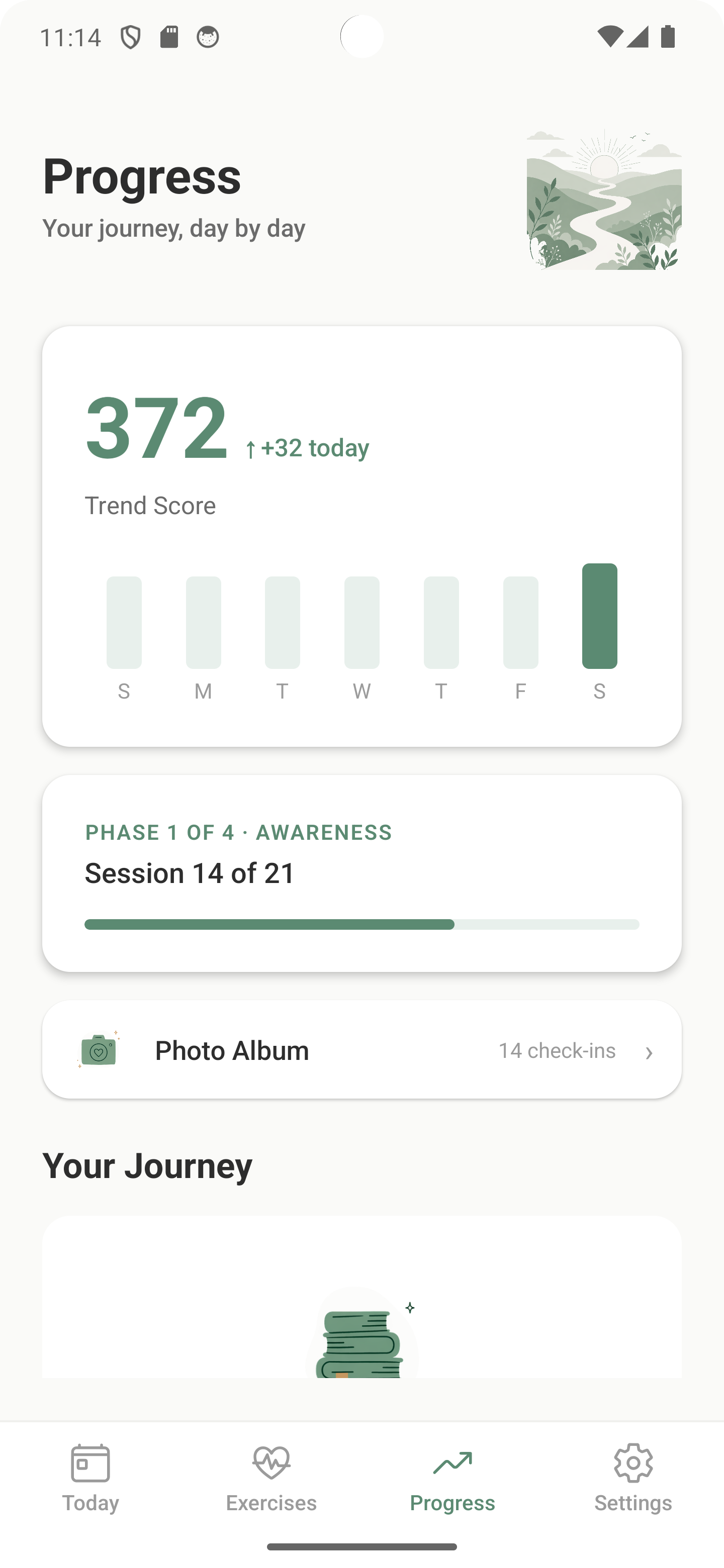 Progress screen with a 372 Trend Score, weekly bar chart, and a Photo Album with 14 check-ins