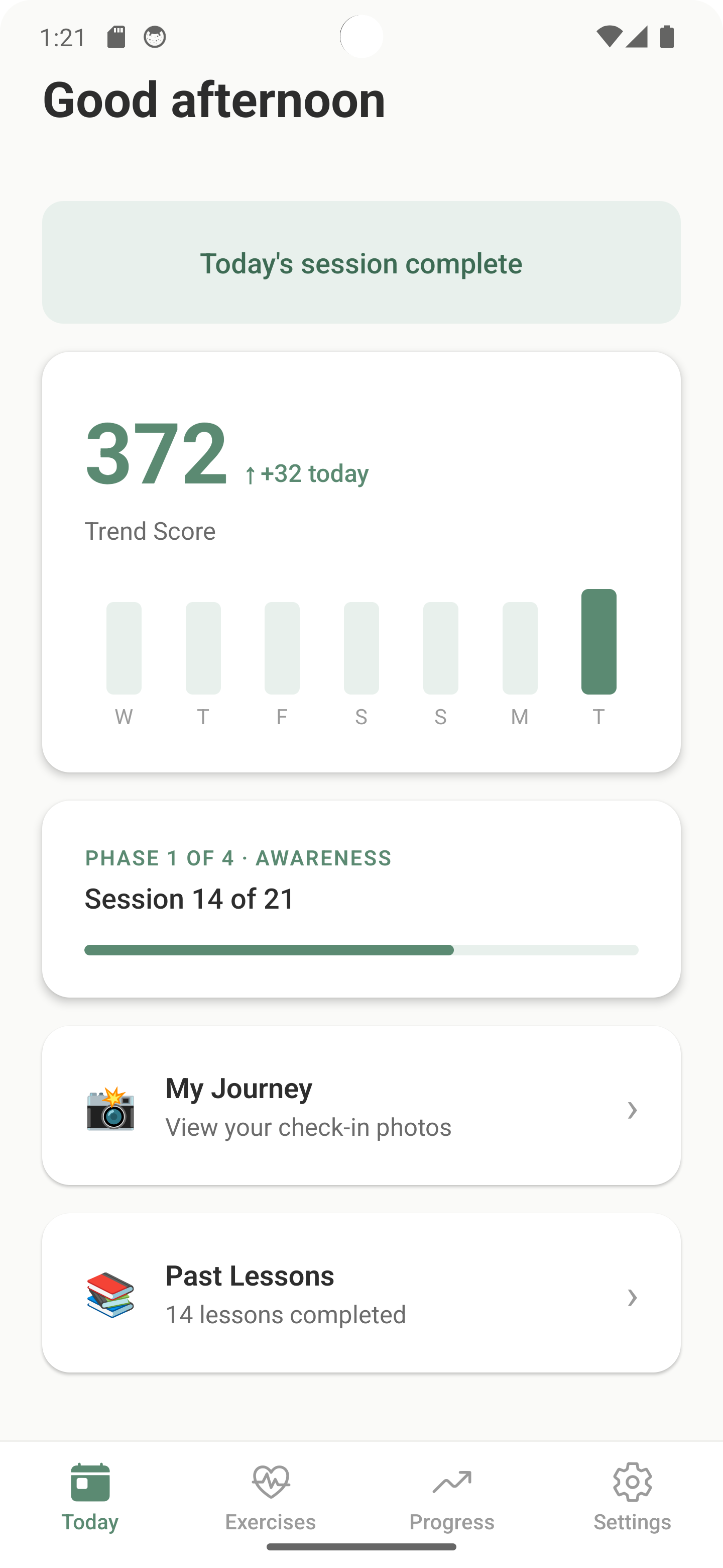 Dashboard screen showing the Trend Score and nail journal